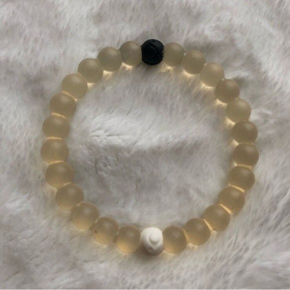Lokai Inspired White & Clear Bracelet NWOT OS Basic Casual Rubber